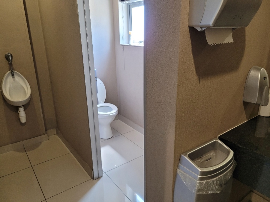 To Let commercial Property for Rent in Montague Gardens Western Cape